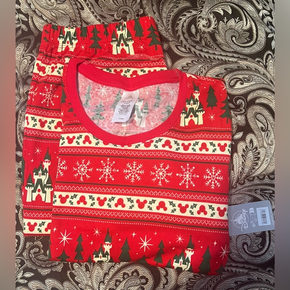 Women’s Disney Christmas Pajamas (NWT) - Size Large - Picture 2 of 8
